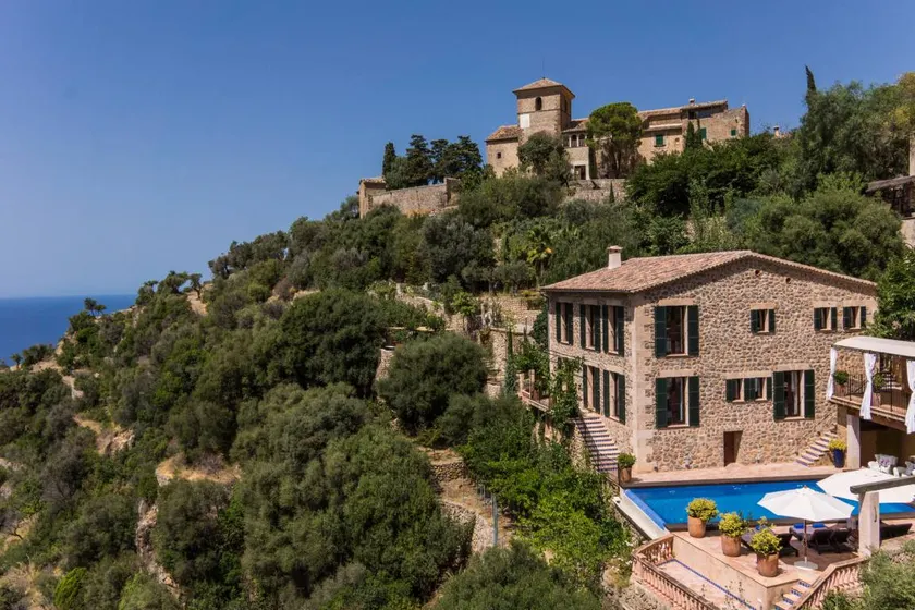 Fully equipped beautiful villa with private pool, BBQ & garden - Image 1