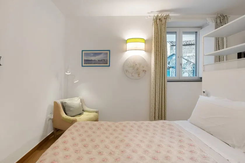 Appartement adapté aux familles avec terrasse, piscine et jardin | Vue montagne | Adapté au travail à distance | Avec animaux autorisés - Image 1