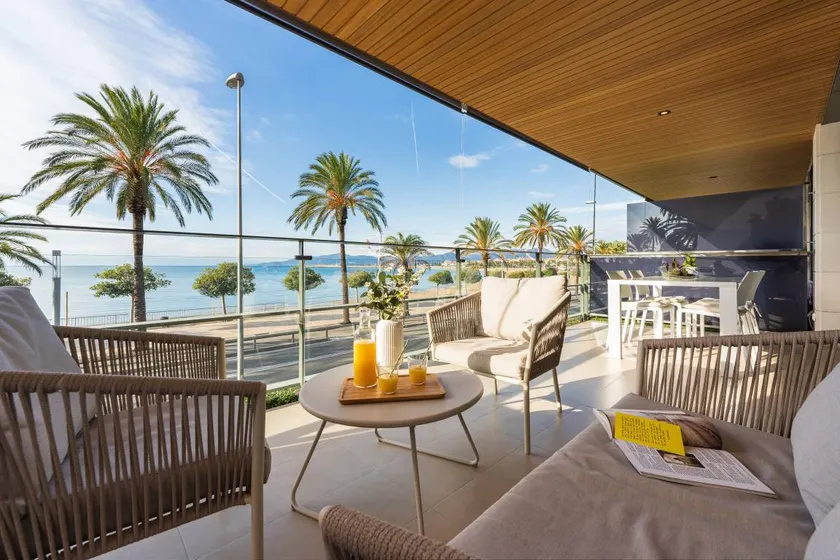 Children-friendly lovely flat with pool, garden & terrace | Beach view | Next to the beach - Image 1