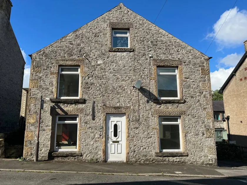 Family-oriented cottage - Image 1