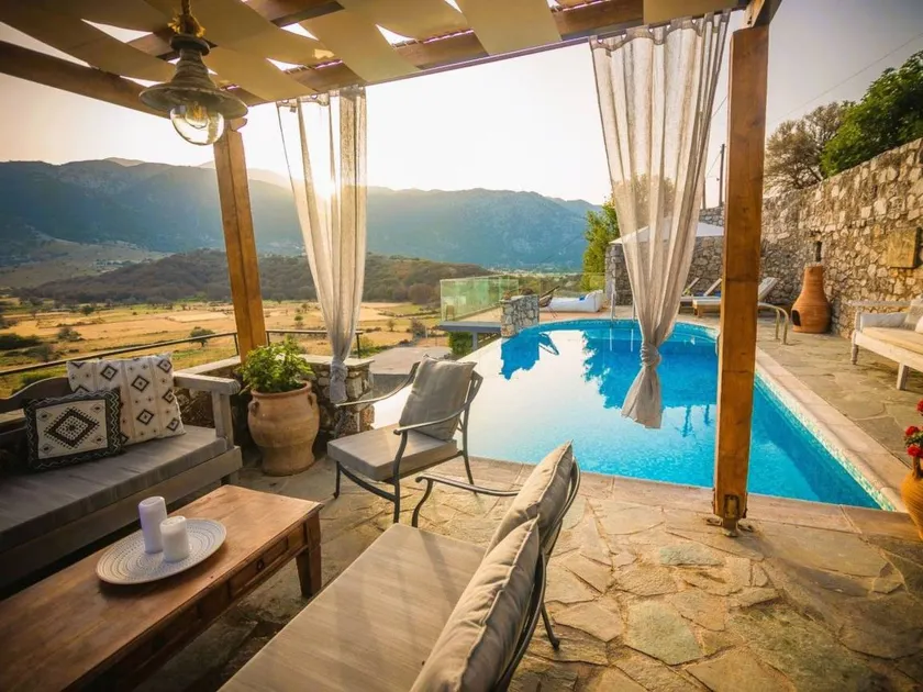 Appartement avec jardin, barbecue et piscine privée - Image 1