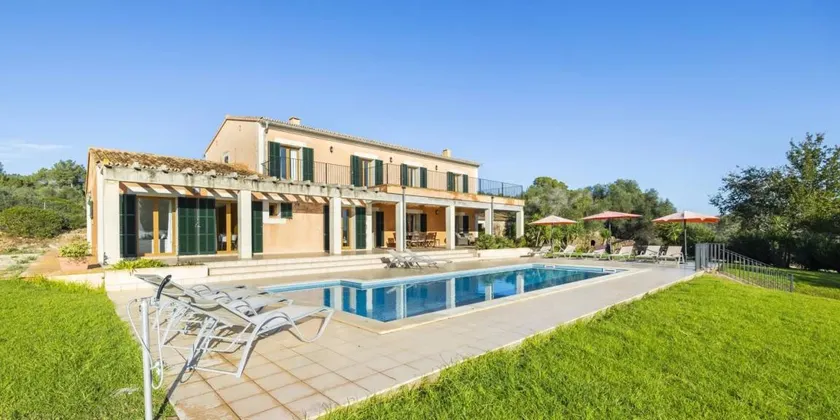 Fully equipped big finca with private pool, garden & barbecue | Mountain view | Suitable for remote work - Image 1