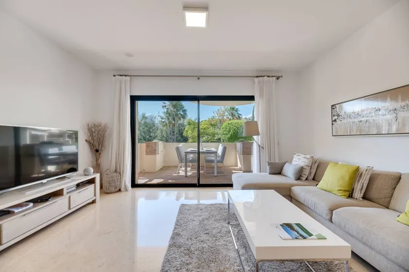 Holiday apartment with private pool, terrace & fast internet | Garden view | Good for workation - Image 1