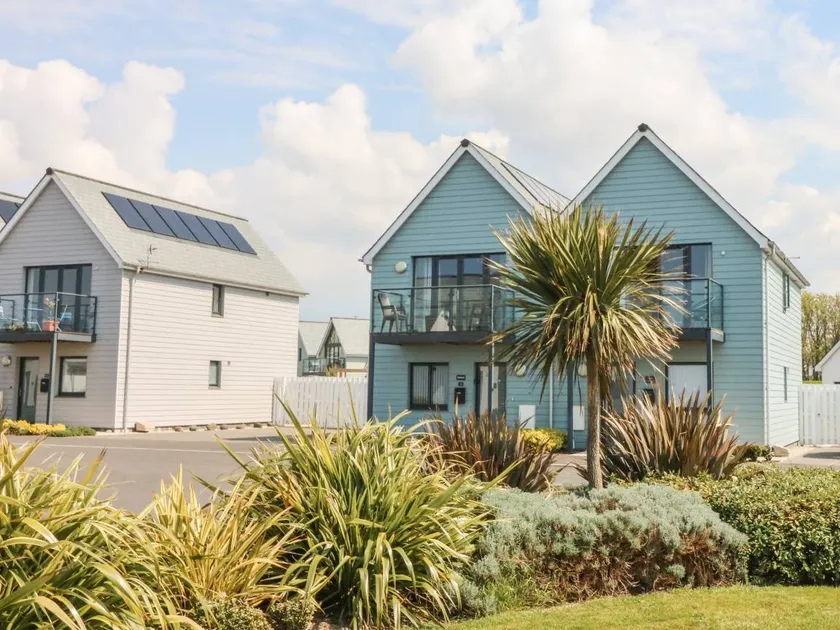 Cottage with garden | Beach view - Image 1