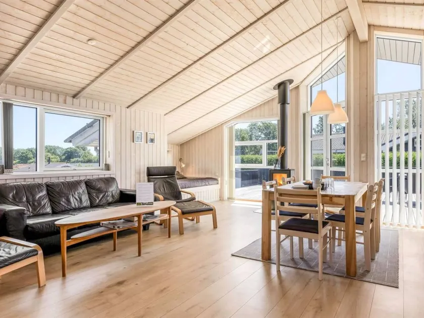 Holiday home with barbeque, garden & sauna - Image 1