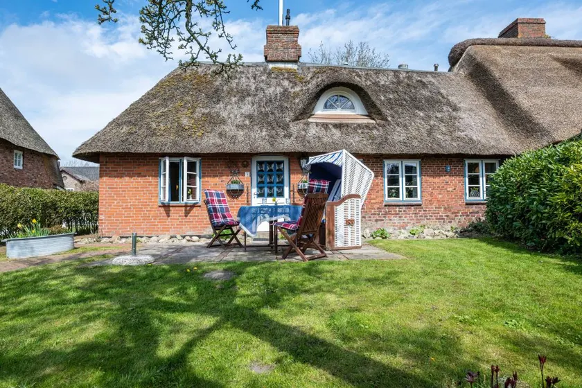 Holiday Home 'Voß' with Private Terrace, Private Garden and Wi-Fi - Image 1