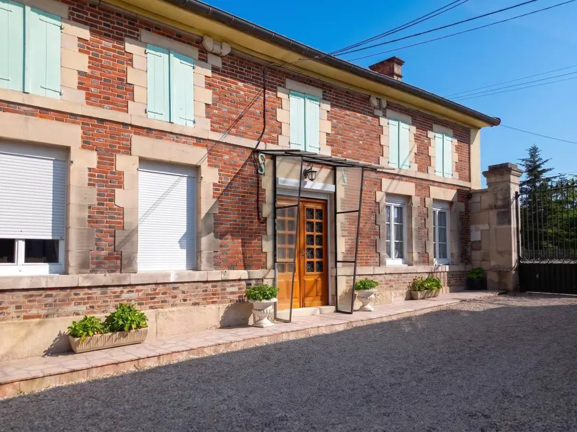 Maison de vacances avec barbecue et jardin - Image 1