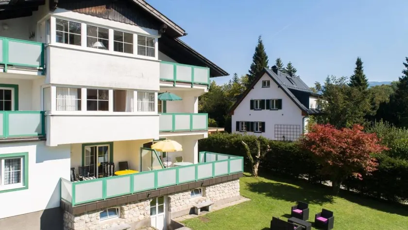 Flat with garden - Image 1