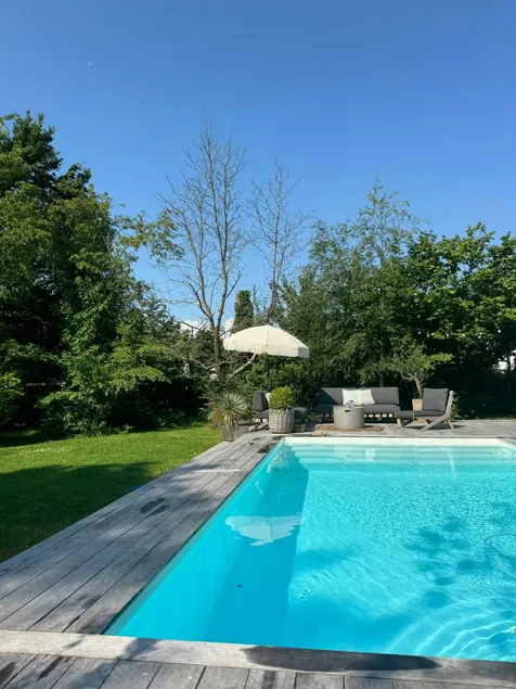 Holiday home with terrace, barbeque & private pool | Water view - Image 1