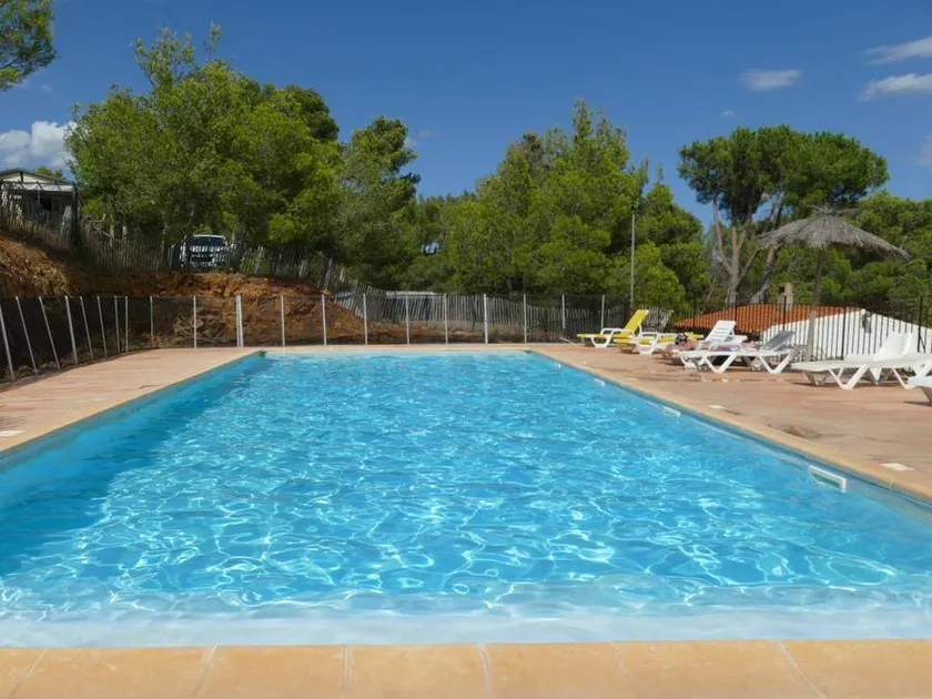 Tent with heated pool - Image 1