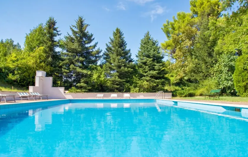 Flat with BBQ, pool & terrace - Image 1