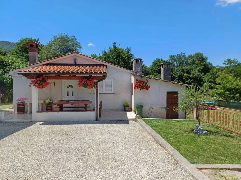 Gemütliches Ferienhaus mit Grill, privatem Pool und Garten | Haustiere erlaubt - Image 1