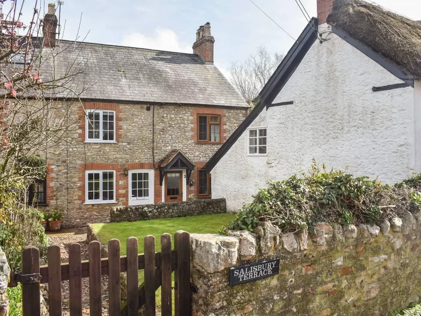 Children-friendly cottage with garden | Dogs allowed - Image 1