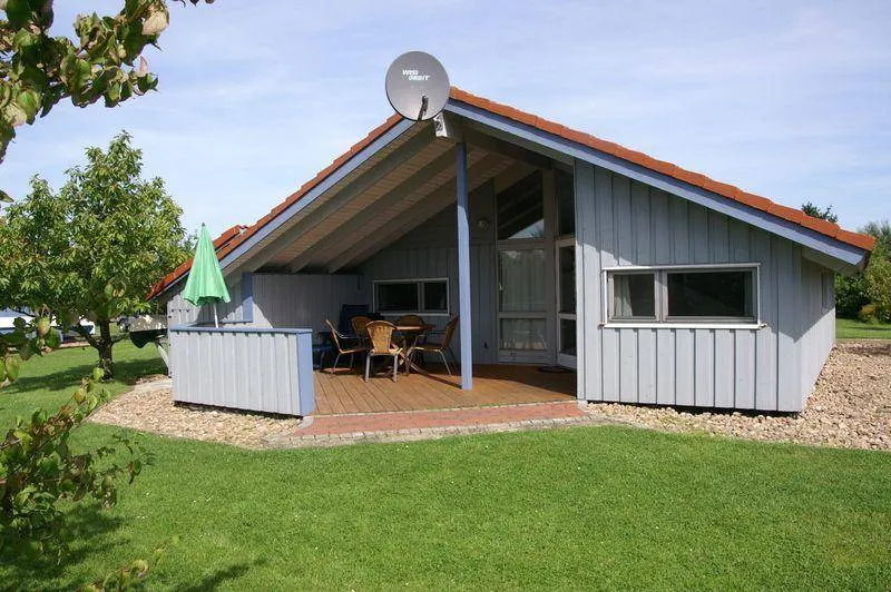 Children-friendly beautiful holiday home with barbecue, terrace & sauna | Lake view | Dogs allowed - Image 1