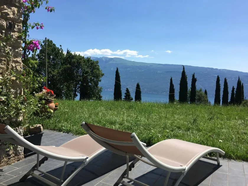 Charmante maison de vacances conviviale et familiale avec barbecue, terrasse et jardin | Vue jardin | Avec animaux admis - Image 1