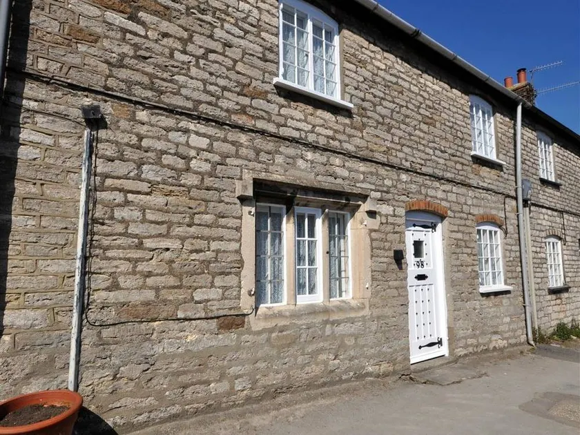Child-friendly cottage with garden | Pets are welcome - Image 1
