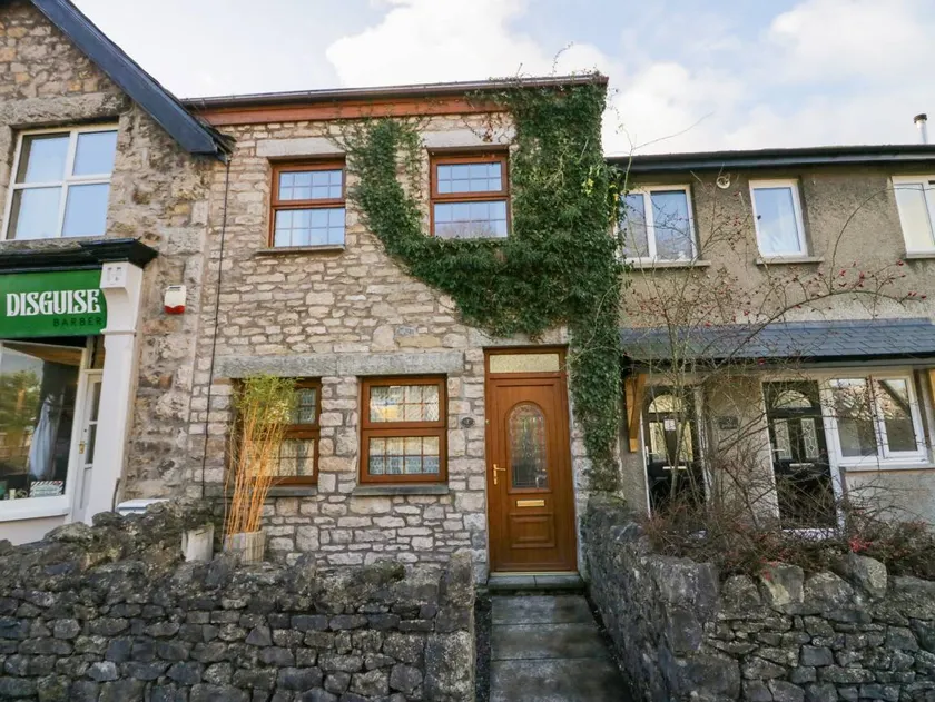 Family-friendly cottage - Image 1