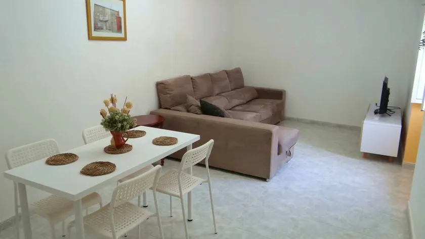 House with terrace | Pets are welcome - Image 1