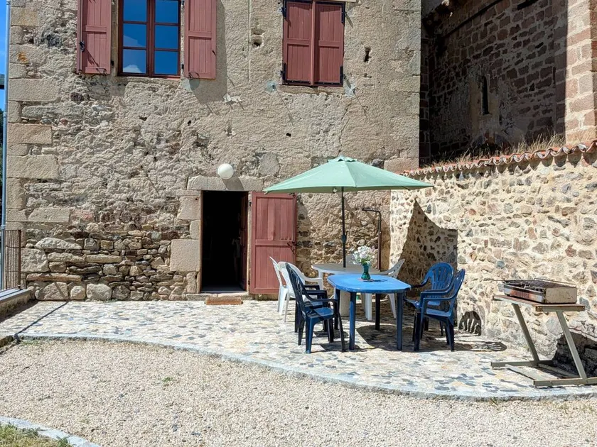 Cottage with garden & barbecue - Image 1