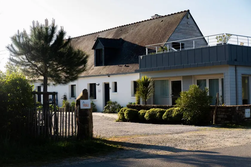 Holiday home with BBQ, terrace & garden | Sea view | Suitable for remote work | Pets are welcome - Image 1