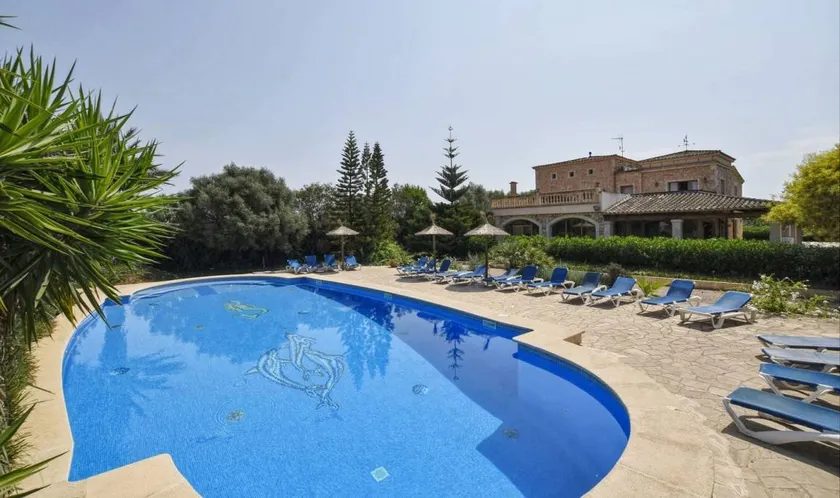 Villa with terrace, pool & garden | Garden view - Image 1