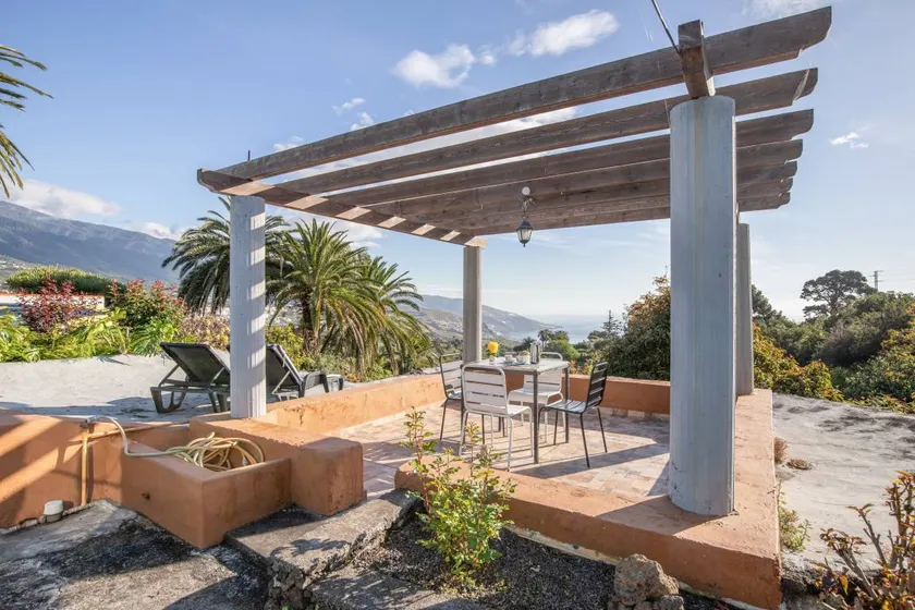 Country House 'Asuncion' with Sea View, Private Garden and Wi-Fi - Image 1
