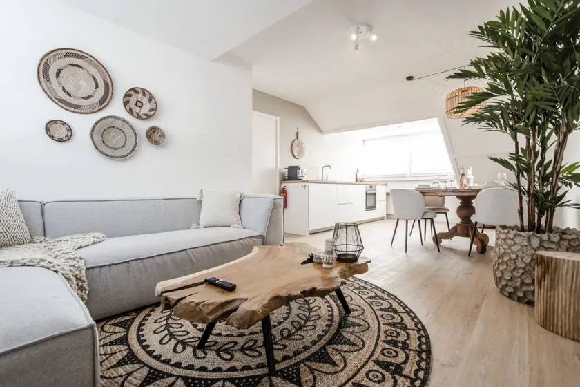 Yucca Beachhouse - Luxury Loft Apartment - Image 1