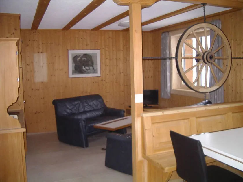 Apartamento con jardín y terraza - Image 1
