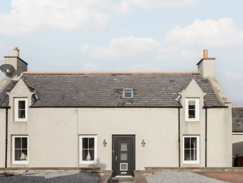 Cottage with garden | Beach view - Image 1
