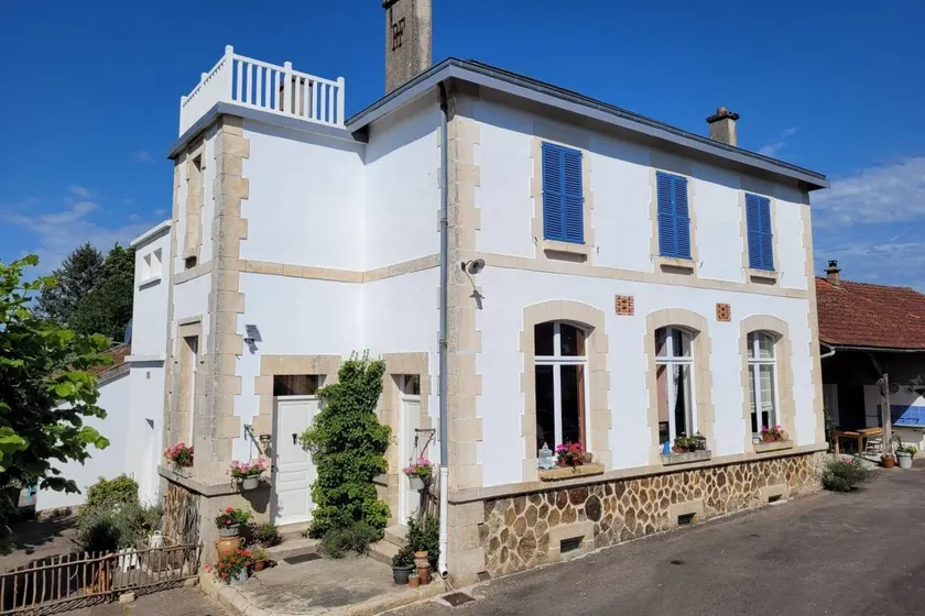 Nice holiday home with terrace, BBQ & garden | Nature view | Pets are welcome - Image 1