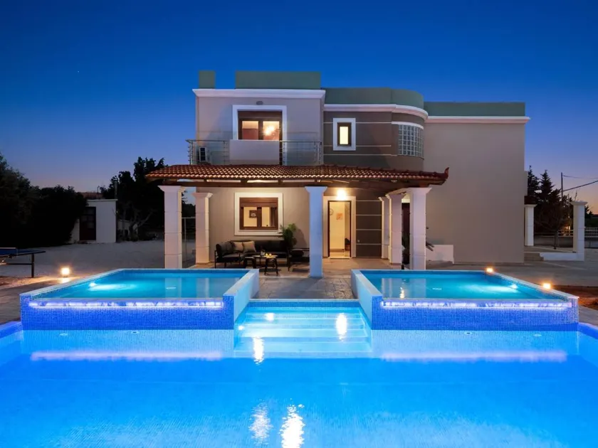 Holiday home with garden, barbeque & private pool | Nature view - Image 1