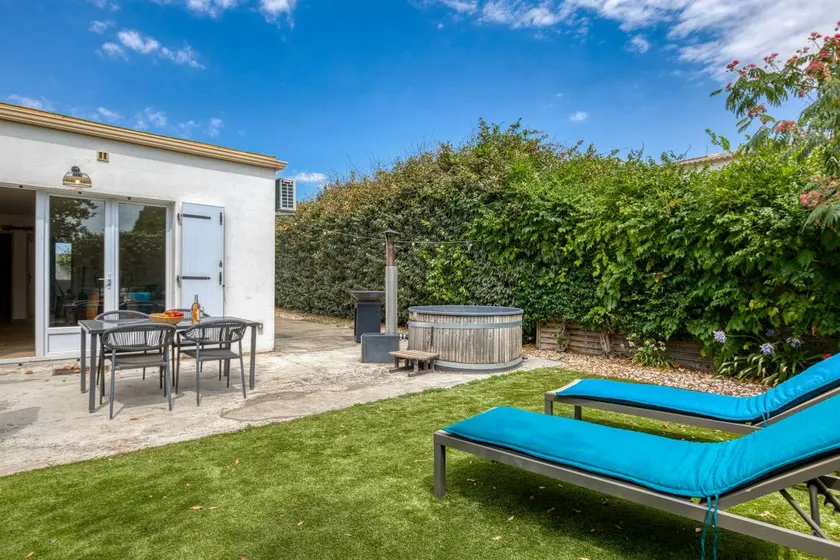 Holiday apartment with garden, terrace & barbeque | Garden view - Image 1