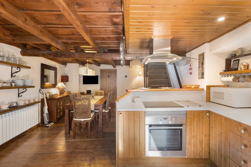 Country House 'Bellver' with Mountain Views, Private Terrace and Wi-Fi - Image 1