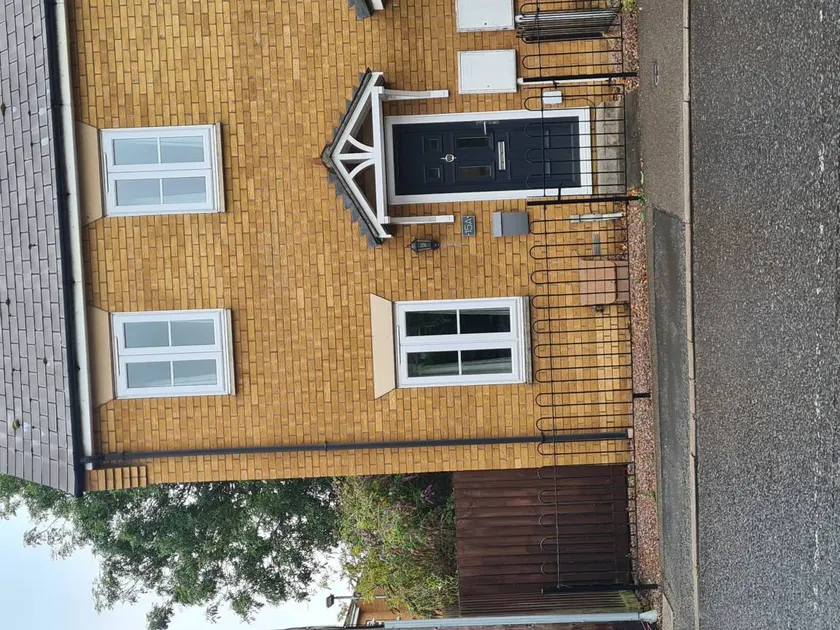 Holiday home with garden - Image 1