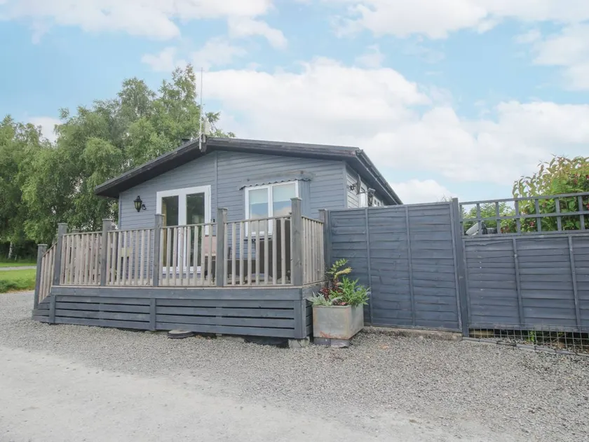 Cottage avec jacuzzi et jardin - Image 1