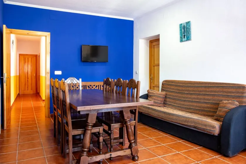 Fully equipped lovely holiday home with terrace, BBQ & garden | Mountain view | Suitable for remote work - Image 1