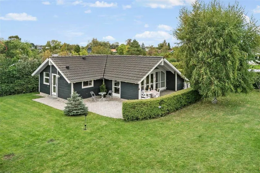 Fully equipped beautiful house with BBQ & terrace - Image 1