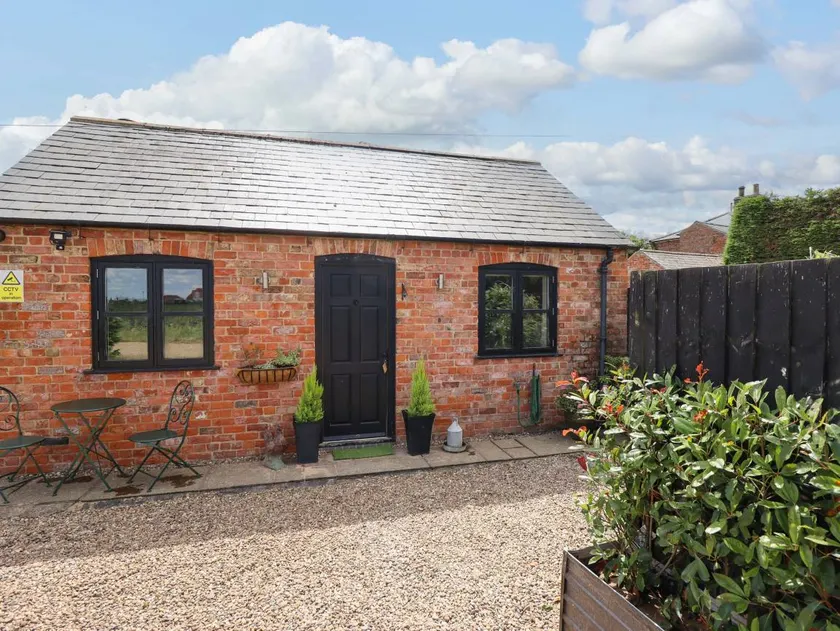 Children-friendly cottage with garden | Pets are welcome - Image 1
