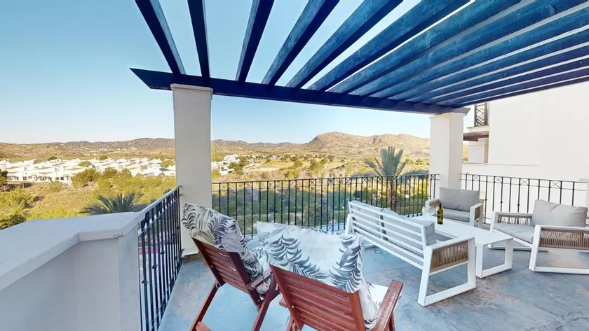 Apartment with terrace, pool & garden - Image 1