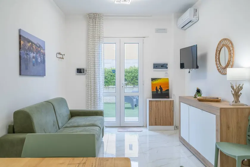 Villa avec internet haut débit, jardin et terrasse | Vue jardin | Plage à proximité | Parfaite pour le travail à distance - Image 1