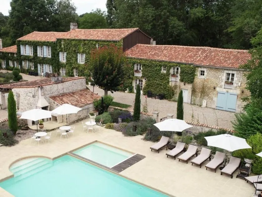 Grande maison entièrement équipée avec barbecue, terrasse et jardin | Vue nature | Avec animaux autorisés - Image 1