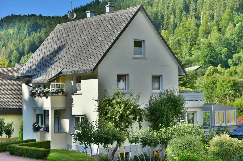 Flat with garden & terrace | Garden view - Image 1