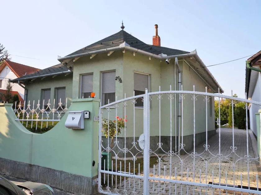 Nice house with barbecue, garden & terrace - Image 1