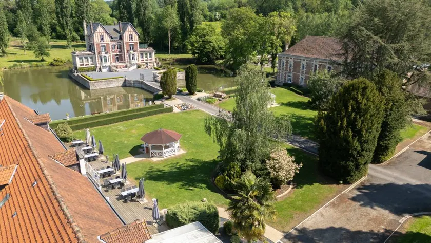 Fully equipped gite with garden, terrace & BBQ - Image 1