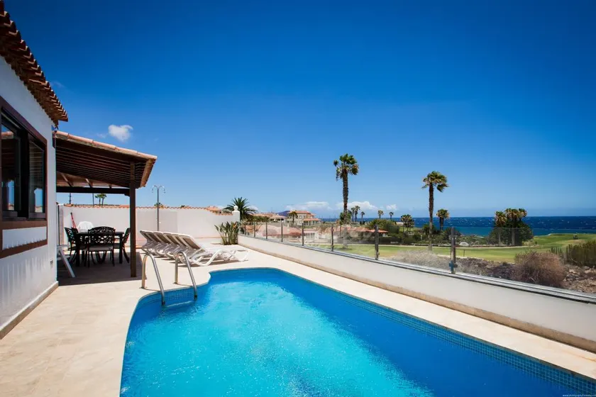Fully equipped nice villa with private pool, terrace & garden | Sea view | Next to the beach - Image 1