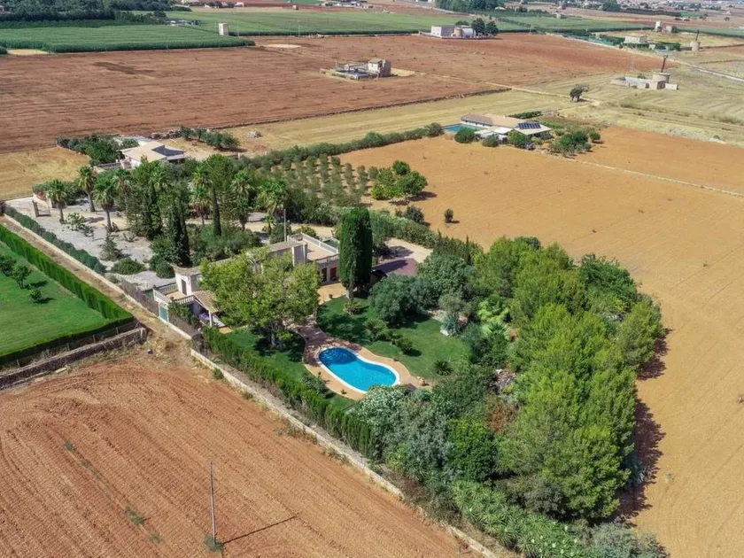 Ample house with private pool, garden & terrace | Mountain view - Image 1