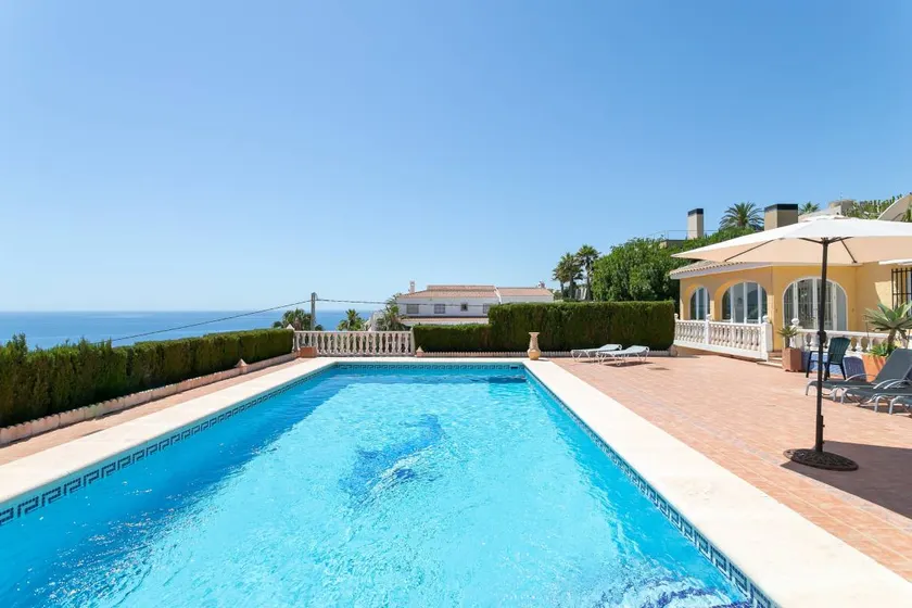 Villa with garden, pool & fast internet | Mountain view - Image 1