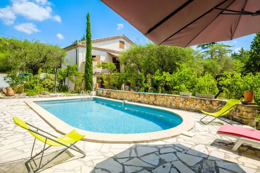 Family-oriented pleasant villa with barbeque, pool & garden | Mountain view - Image 1