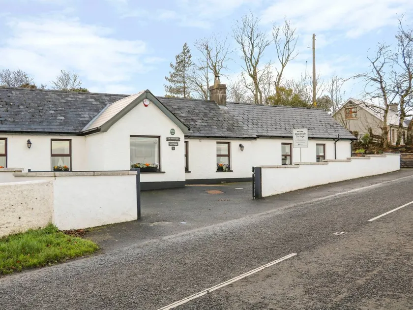 Cottage with garden | Beach view - Image 1