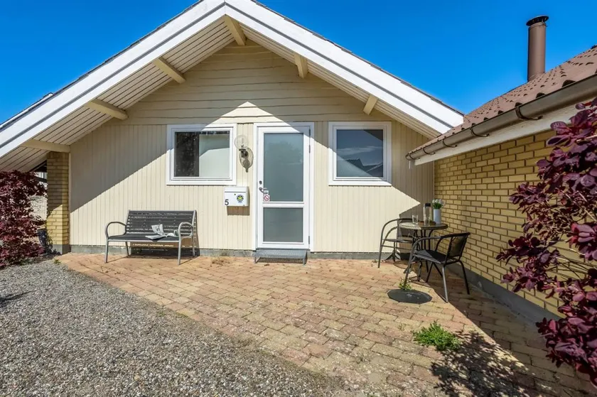 Charming house with terrace, garden & BBQ | Close to the beach - Image 1
